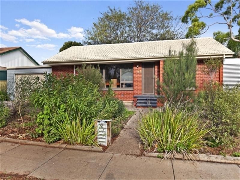 2 Charles Street, Christie Downs SA 5164