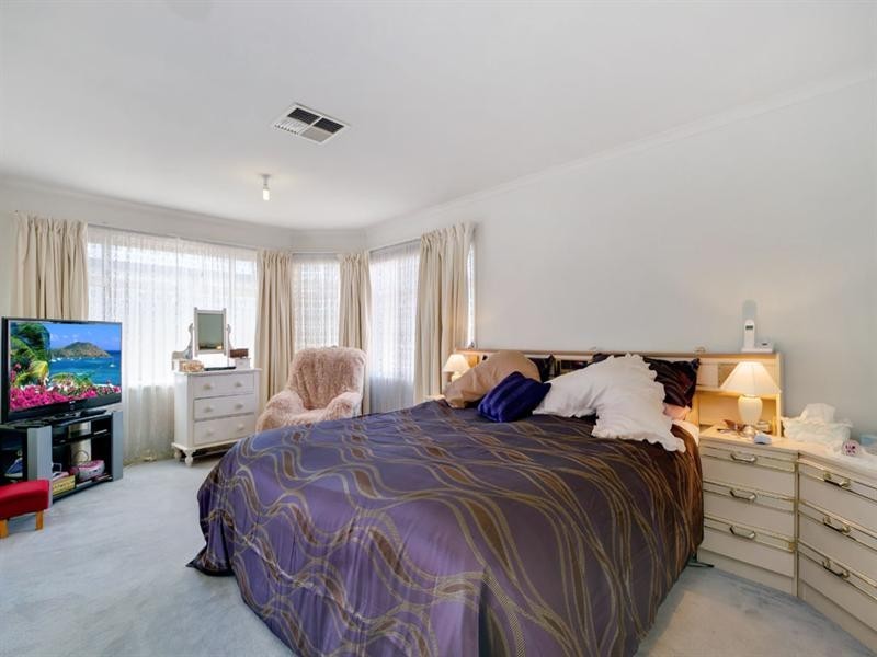 9 Campbell Avenue, Seaton SA 5023