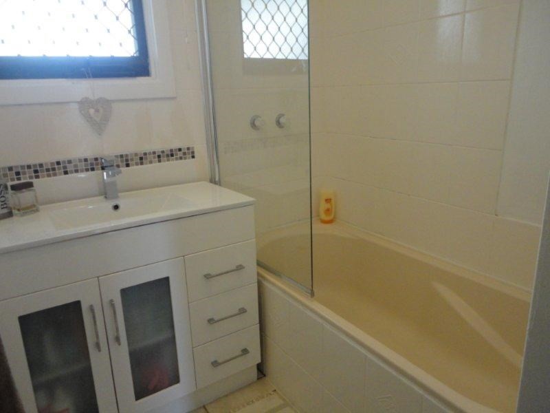 10 Norongo Street, O’sullivan Beach SA 5166