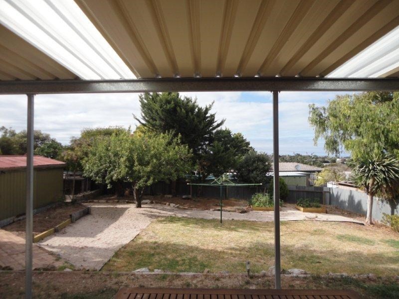 10 Norongo Street, O’sullivan Beach SA 5166