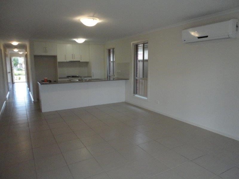 28 Yarr Crescent, Seaford Meadows SA 5169