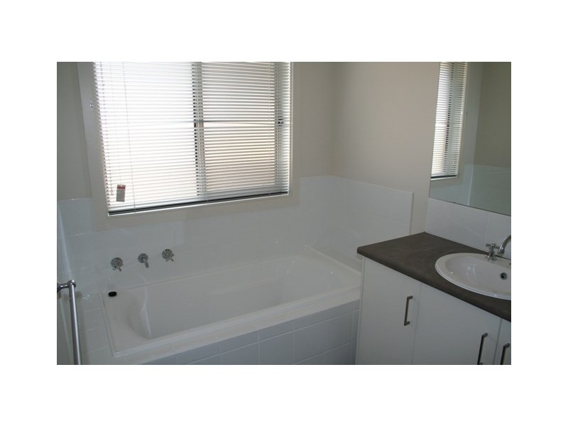 28 Yarr Crescent, Seaford Meadows SA 5169