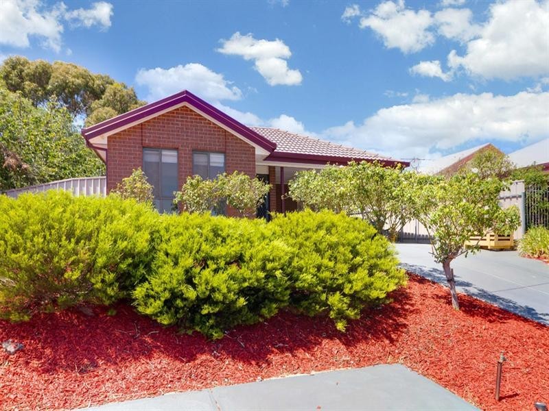 10 Esther Drive, Woodcroft SA 5162