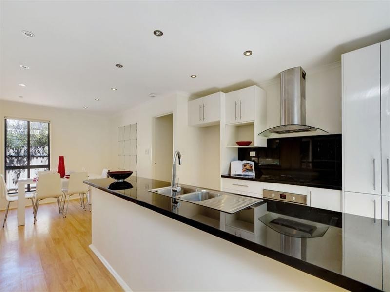 10 Esther Drive, Woodcroft SA 5162