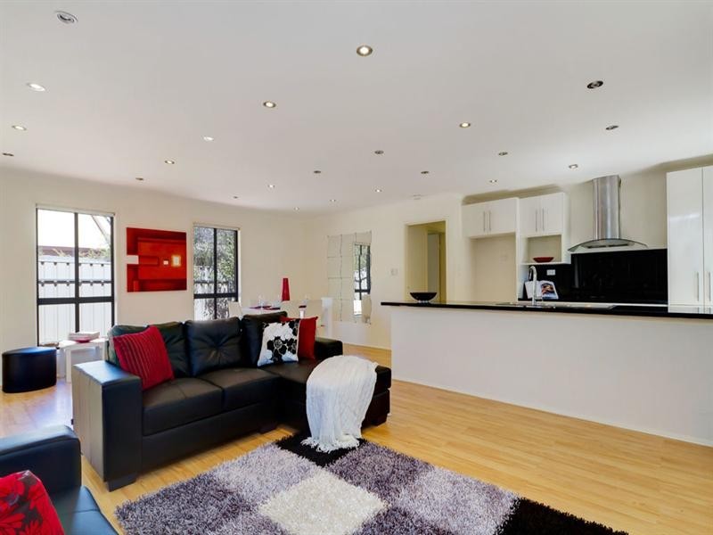 10 Esther Drive, Woodcroft SA 5162