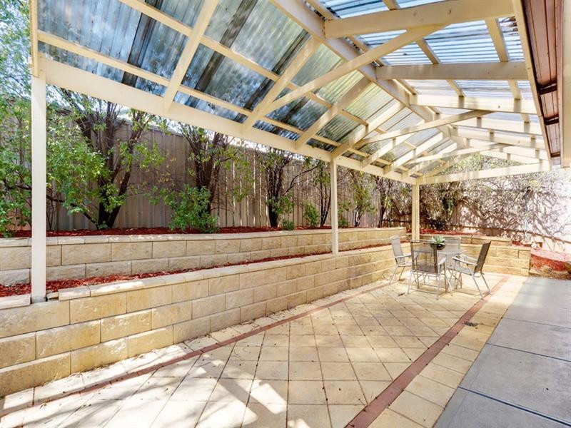 10 Esther Drive, Woodcroft SA 5162