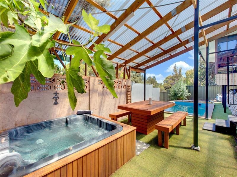 18 Gilbertson Road, Seacliff Park SA 5049