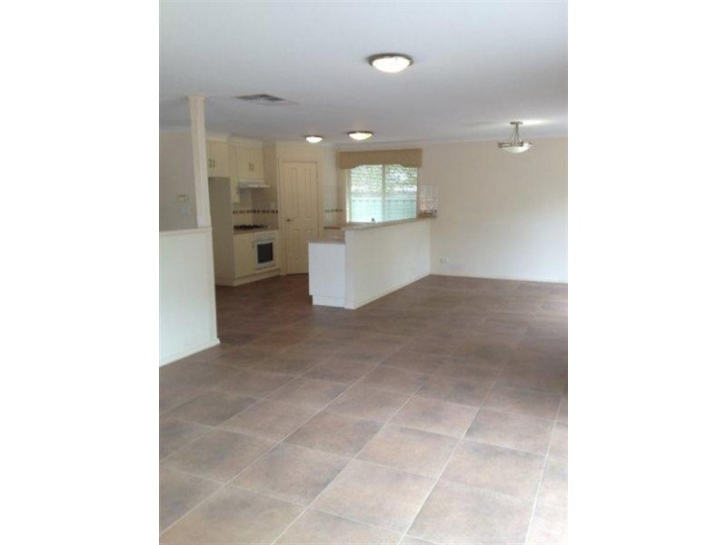 8 Yalanda Street, Eden Hills SA 5050