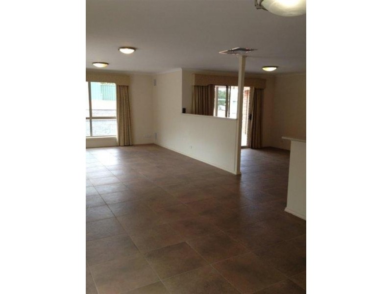 8 Yalanda Street, Eden Hills SA 5050