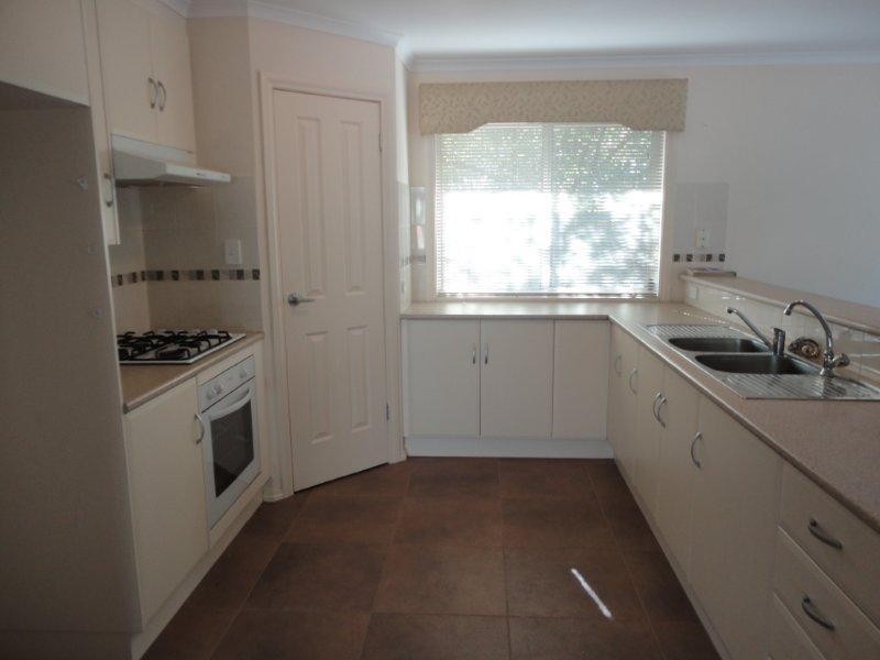 8 Yalanda Street, Eden Hills SA 5050