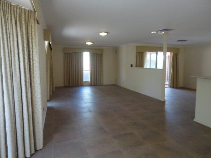 8 Yalanda Street, Eden Hills SA 5050