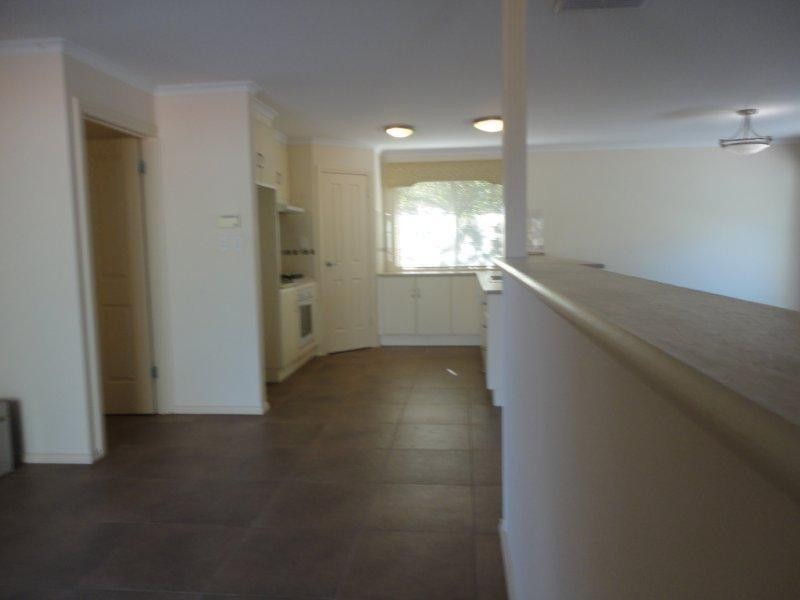 8 Yalanda Street, Eden Hills SA 5050