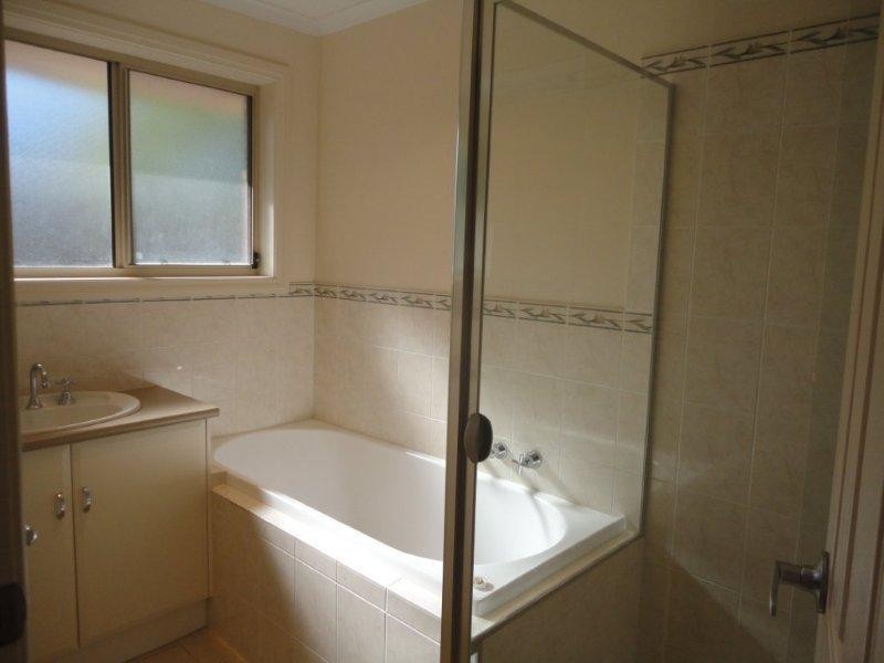 8 Yalanda Street, Eden Hills SA 5050