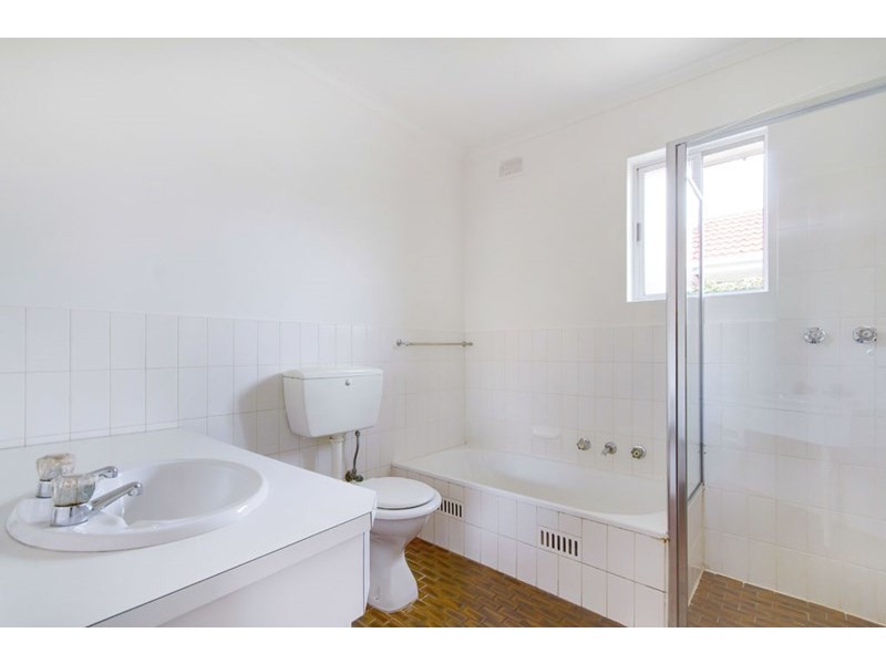 2/3 Graydale Street, West Beach SA 5024