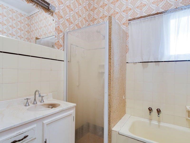 215 Sturt Road, Seacombe Gardens SA 5047