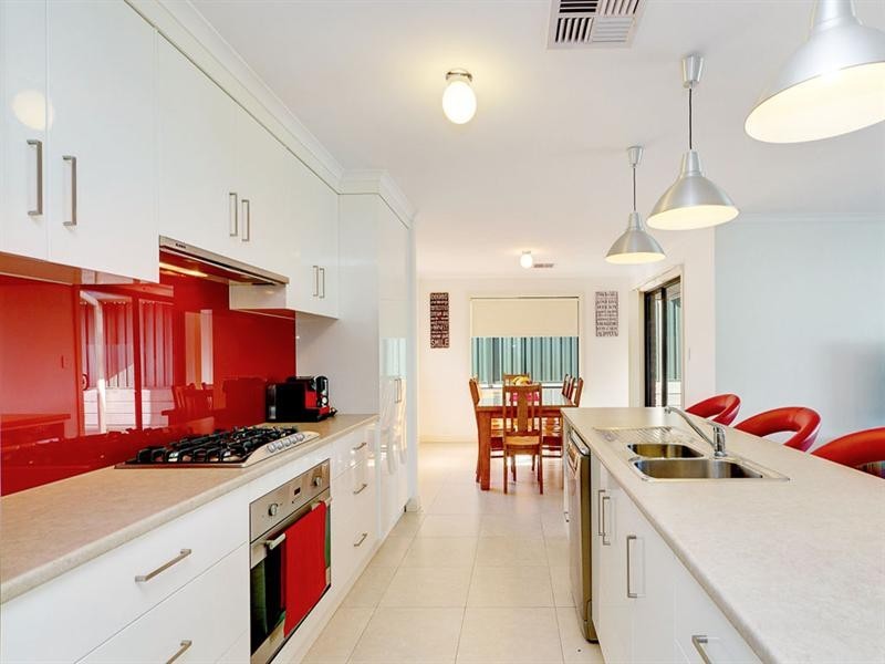 10 Toby Court, Hallett Cove SA 5158