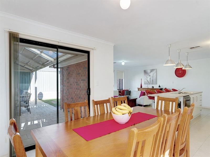 10 Toby Court, Hallett Cove SA 5158