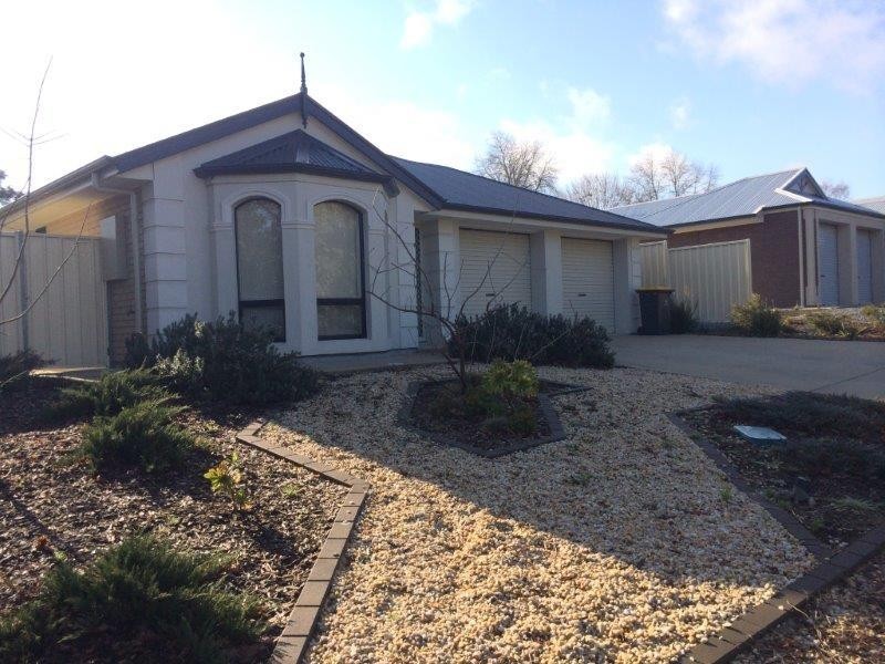 8a John Street, Oakbank SA 5243