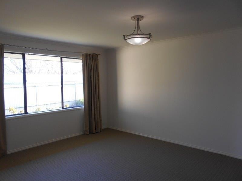 8a John Street, Oakbank SA 5243