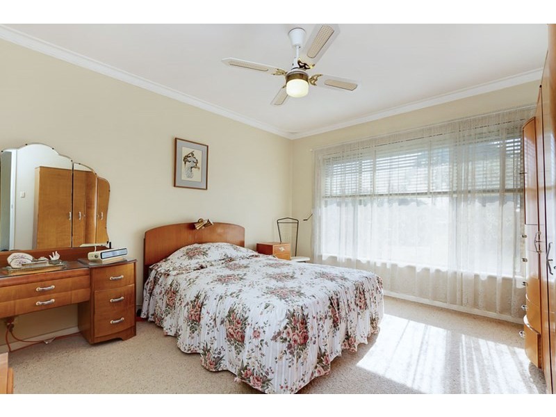 12 Shaun Crescent, Mitchell Park SA 5043