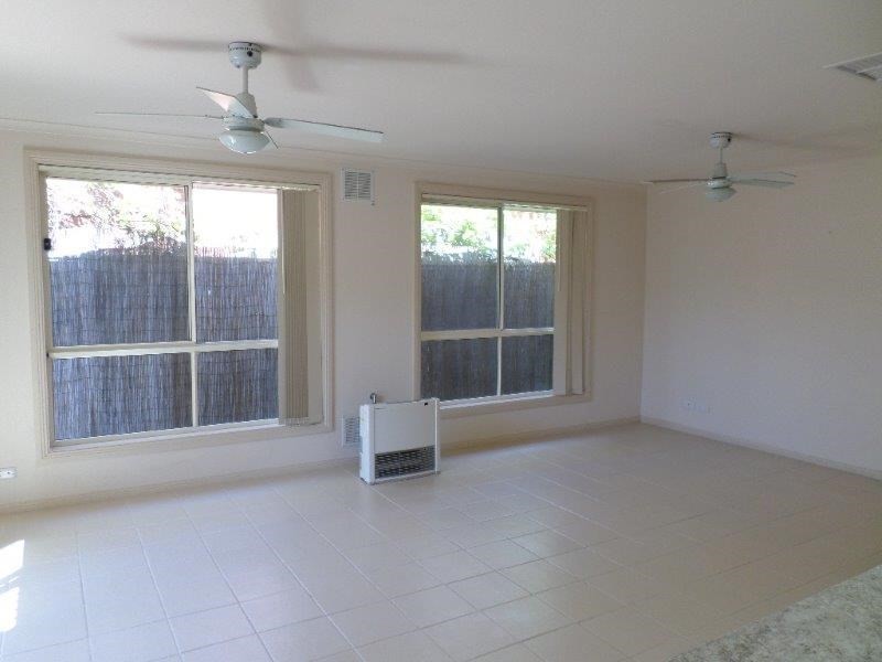 4 Lyle Street, Morphett Vale SA 5162