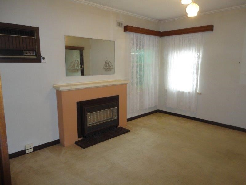 12 Foot Avenue, Seaton SA 5023