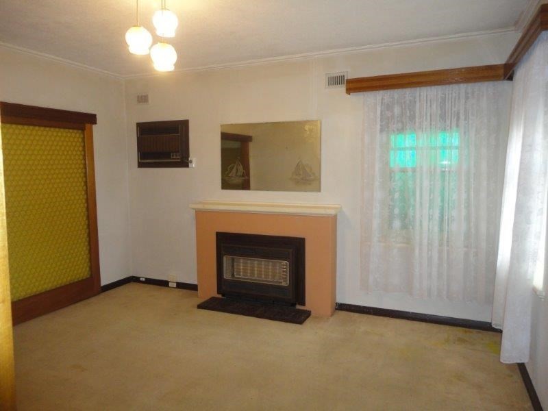 12 Foot Avenue, Seaton SA 5023