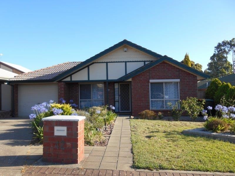 42 Jeanette Crescent, Aberfoyle Park SA 5159