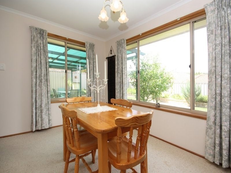 42 Jeanette Crescent, Aberfoyle Park SA 5159