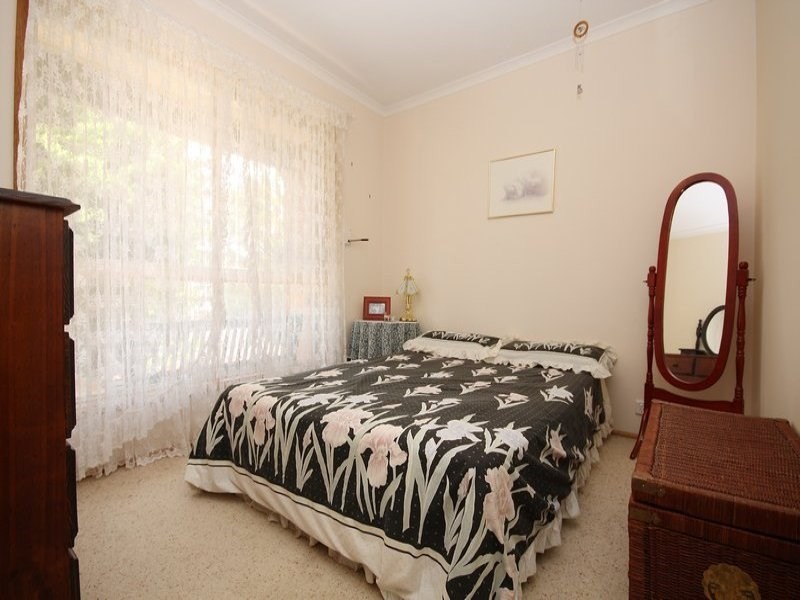 42 Jeanette Crescent, Aberfoyle Park SA 5159