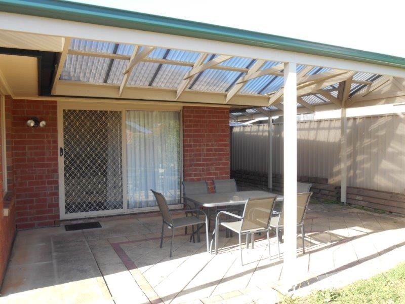 42 Jeanette Crescent, Aberfoyle Park SA 5159