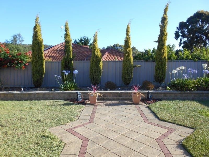 42 Jeanette Crescent, Aberfoyle Park SA 5159