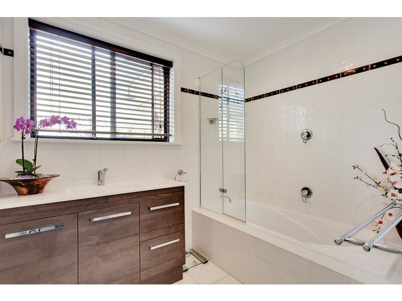 27 Barry Road, Oaklands Park SA 5046