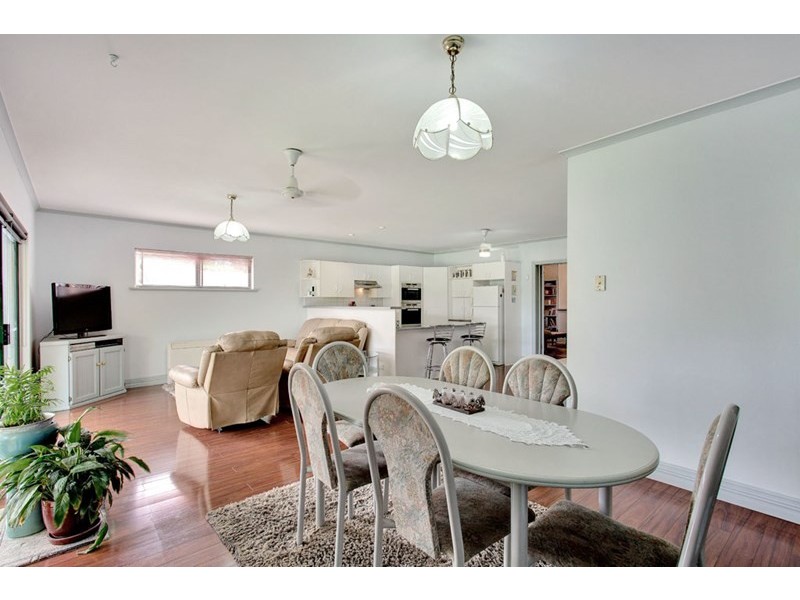 27 Barry Road, Oaklands Park SA 5046