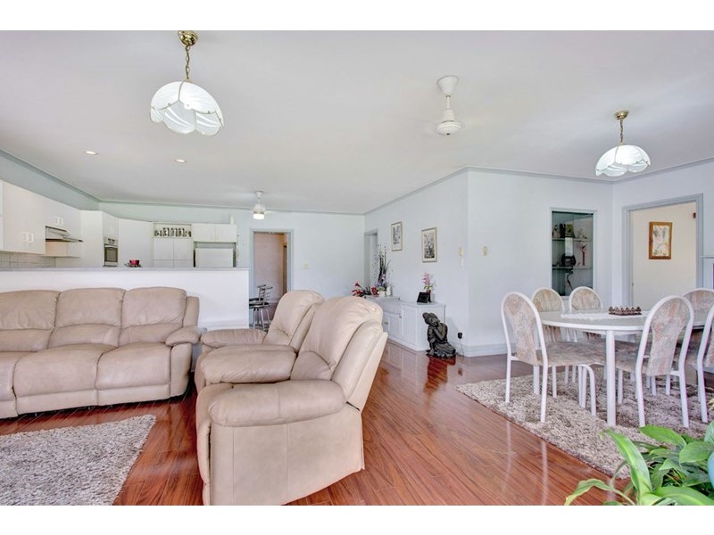 27 Barry Road, Oaklands Park SA 5046