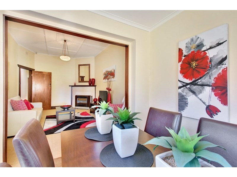 2 Hawkes Avenue, Glenelg East SA 5045