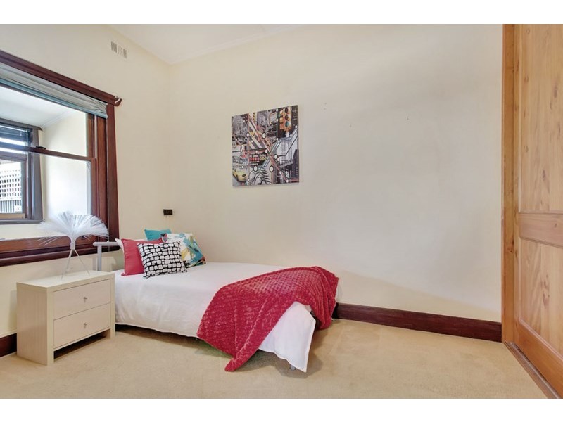 2 Hawkes Avenue, Glenelg East SA 5045