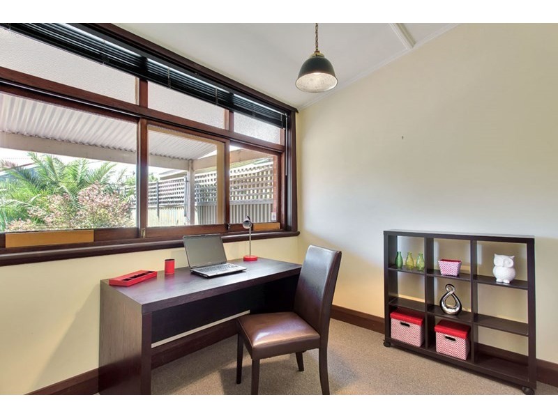 2 Hawkes Avenue, Glenelg East SA 5045