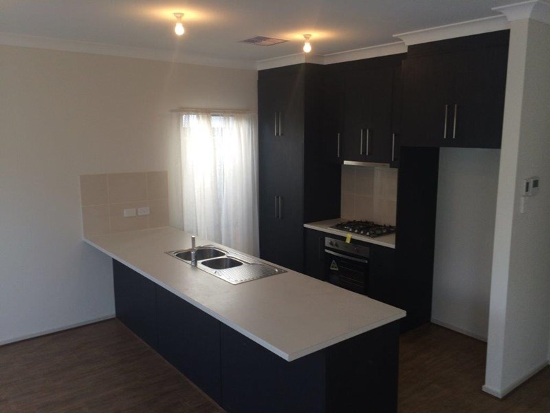 8 Sherwood Avenue, Sturt SA 5047