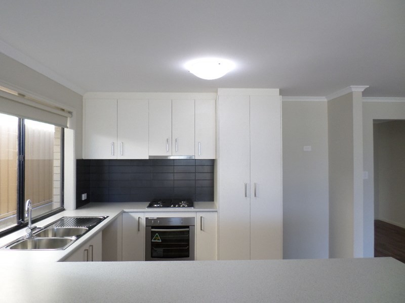 10 (lot 919) League Street, Seaford Meadows SA 5169