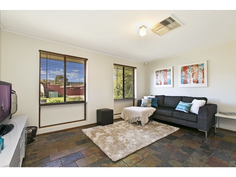 20 Jessica Street, Aberfoyle Park SA 5159