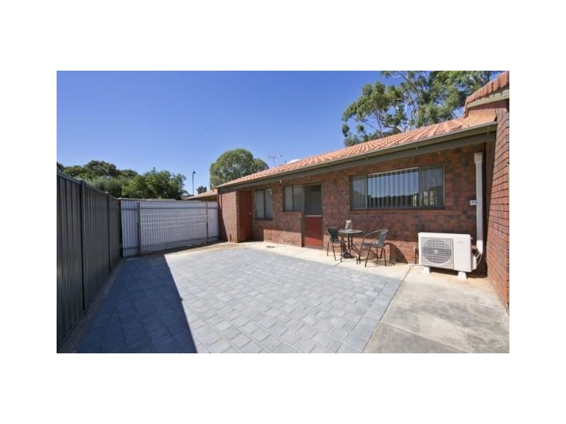 2/16 Finniss Street, Marion SA 5043