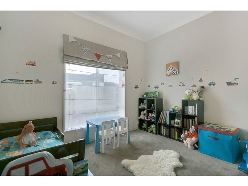 5 Newton Avenue, Clovelly Park SA 5042