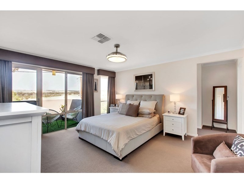 81A Commercial Road, Port Noarlunga South SA 5167