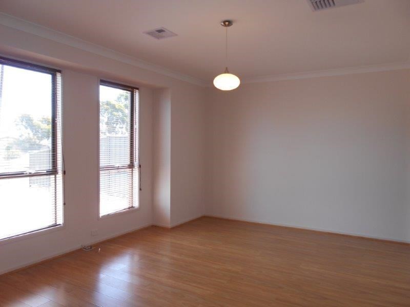 81 Warri Parri Drive, Flagstaff Hill SA 5159