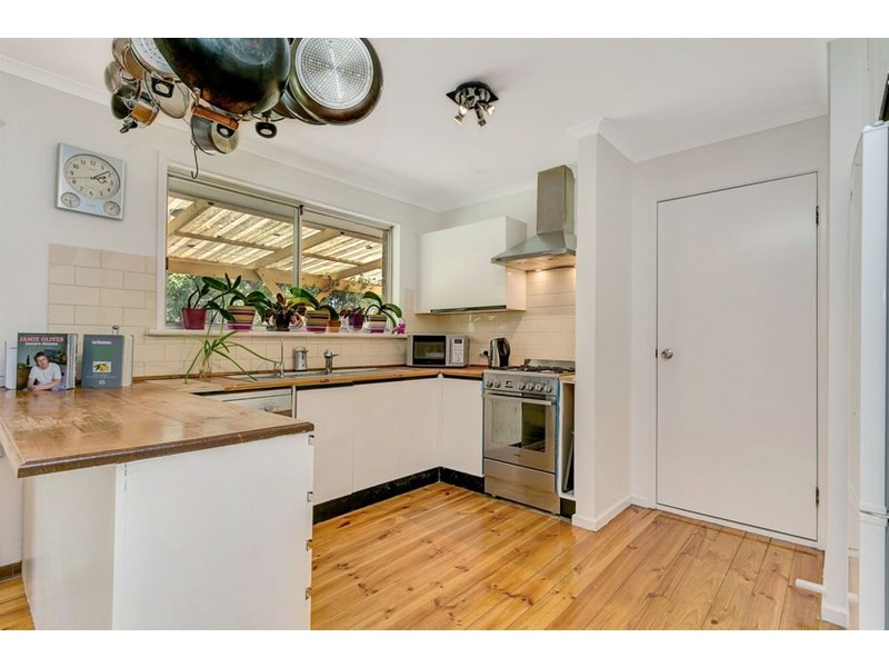 17 Lulworth Place, Flagstaff Hill SA 5159