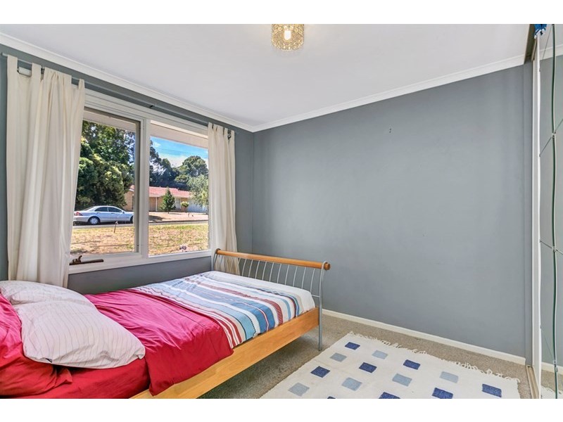 17 Lulworth Place, Flagstaff Hill SA 5159