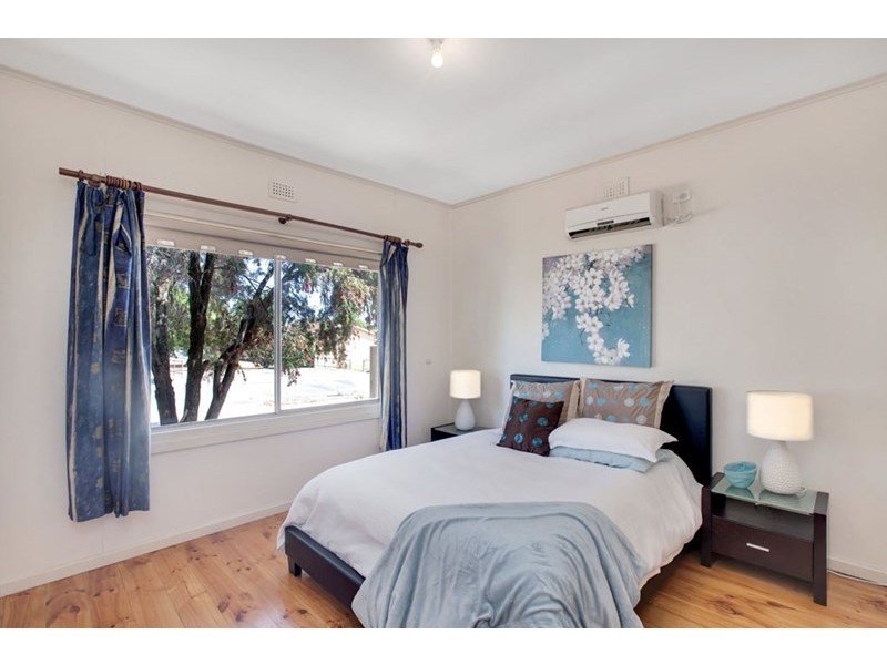 4 Embert Street, Sturt SA 5047