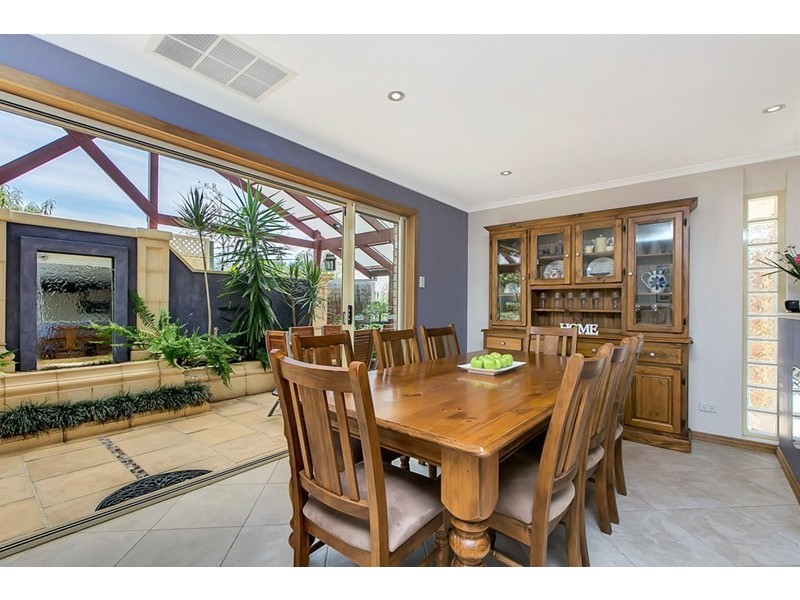 10 Glandore Avenue, Clovelly Park SA 5042