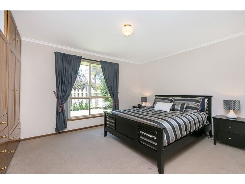 10 Glandore Avenue, Clovelly Park SA 5042